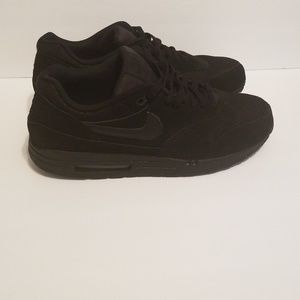 Nike Airmax Triple Black Size 13. 90's VT